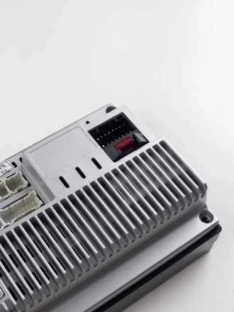 Магнитола Универсальная 175х100 мм COMPAS S300 с SIM 4G + HI-FI с DSP + Carplay