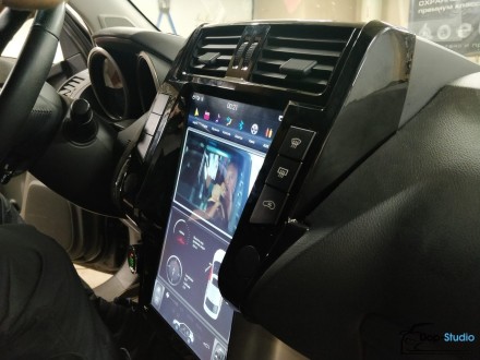 Головное устройство Toyota Land Cruiser Prado 150 (2009-2013) 13.6 дюймов Tesla-Style