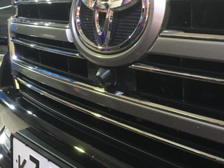 Видеокамера фронтальная Toyota Land Cruiser 200 2016+