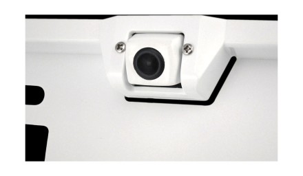 Видеокамера универсальная в рамке номерного знака 601B белая