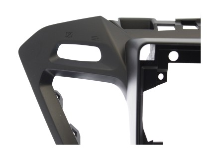 Рамка переходная в Ford Tourneo Custom 2014+ для дисплея 9 дюймов (для комплектации без CD)